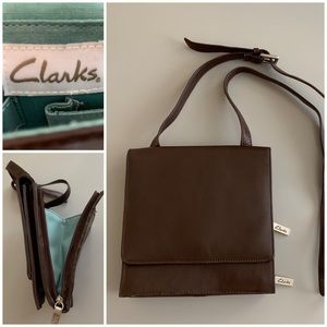 “Clarks” Small Brown Leather Purse